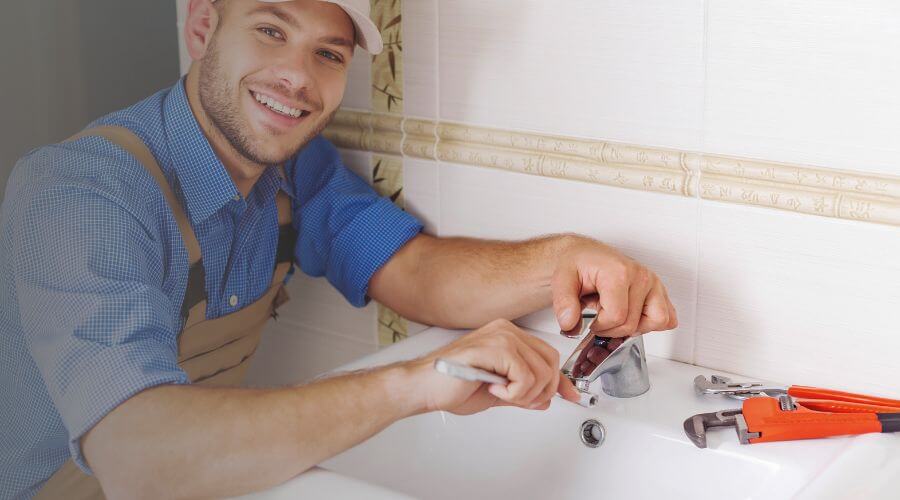 Handle or spout repair in Holly Grove, AR